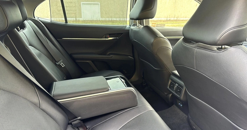 Toyota Camry cena 191900 przebieg: 11805, rok produkcji 2022 z Wilamowice małe 497